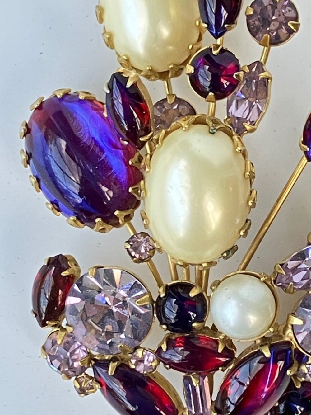Gold Wire Spray Dragon's Breath Cabochon Pearl Lavender Rhinestone Floral Brooch - Picture 3 of 13
